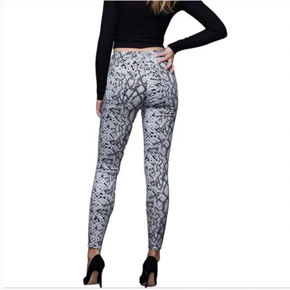 Good American Snake Print Good Leg Jean‎ D2